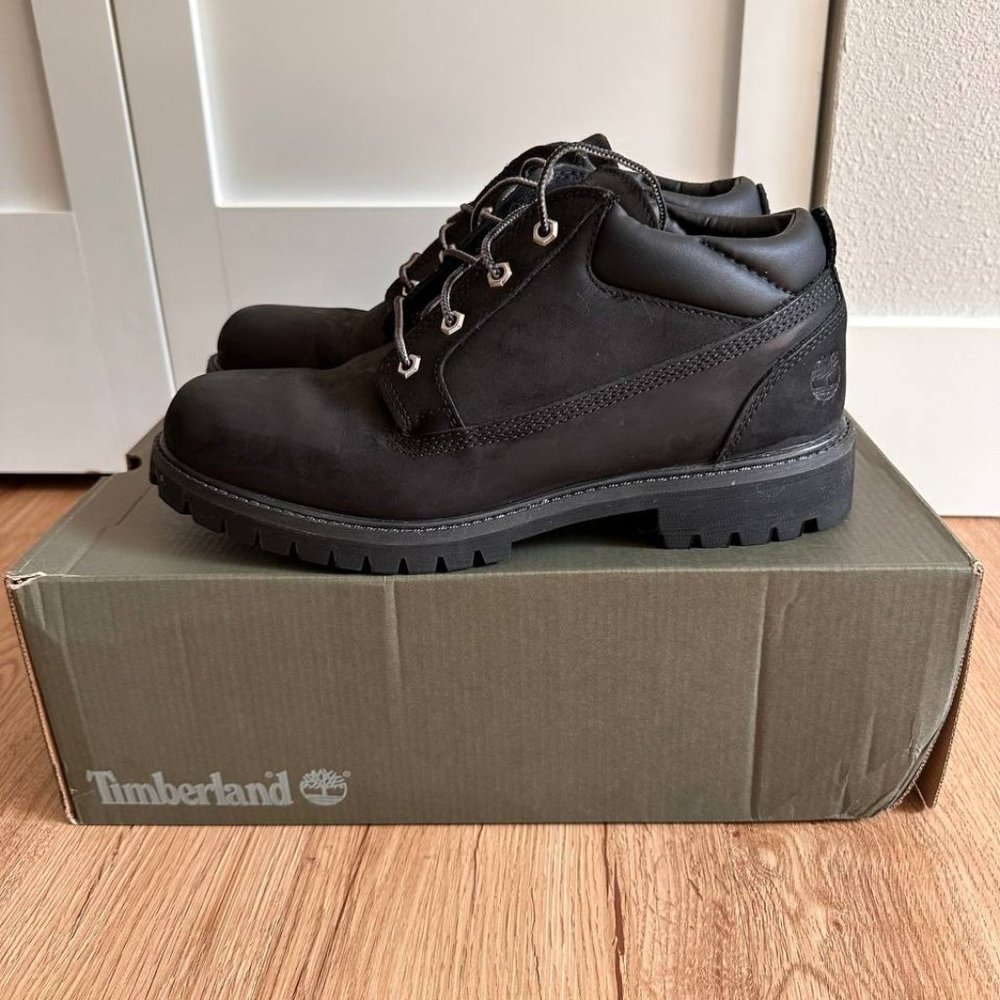 Timberland Men's Classic Oxford Waterproof Boot Black Nubuck Size 9
